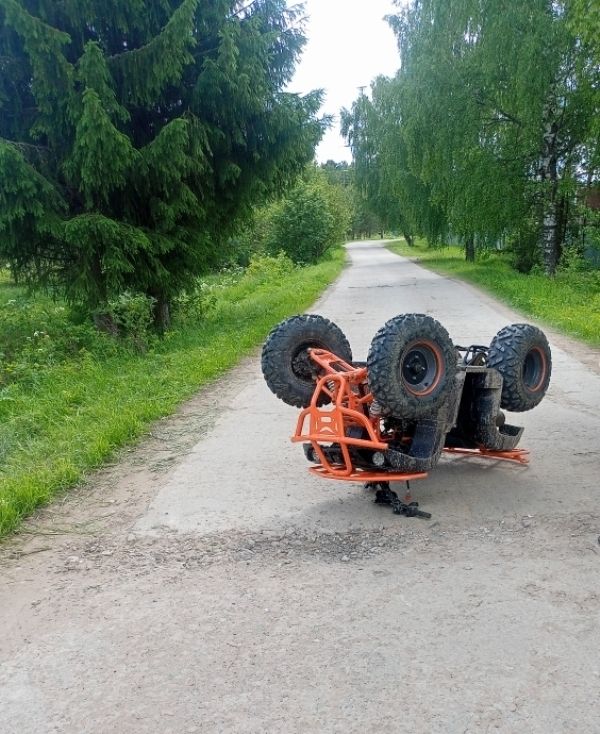 В ПРАЗДНИЧНЫЕ ВЫХОДНЫЕ НА ДОРОГАХ КИРОВО-ЧЕПЕЦКОГО РАЙОНА 1 ЧЕЛОВЕК ПОЛУЧИЛ ТРАВМЫ.