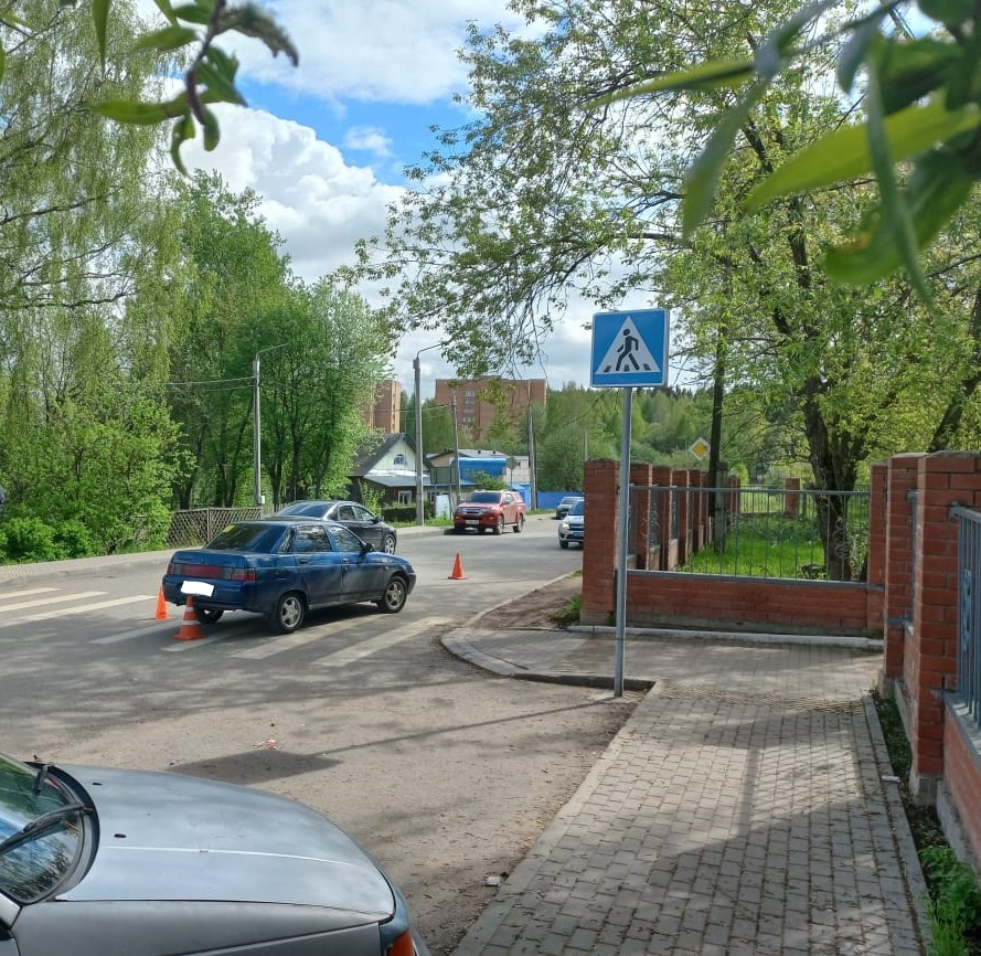 Сотрудники Госавтоинспекции проводят проверку по факту ДТП в Кирово-Чепецком районе.