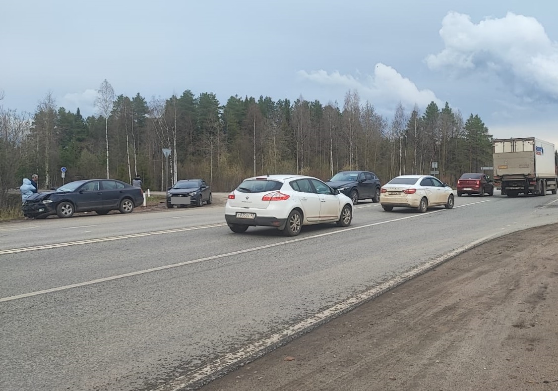 Кирово-Чепецкие автоинспекторы напоминают всем участникам дорожного движения о неукоснительном соблюдений Правил дорожного движения..