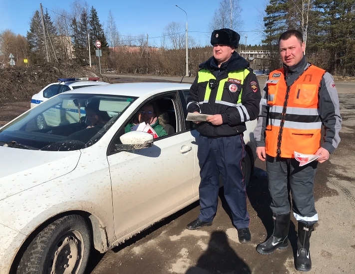 Кирово-Чепецкие автоинспекторы приняли участие в Едином дне безопасности движения на железнодорожных переездах.