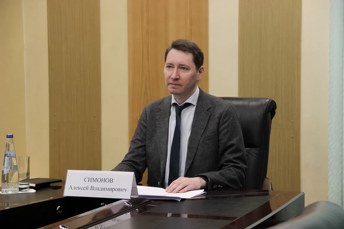 Необходимость ремонта дороги в Фаленках рассмотрел помощник полпреда Президента России в ПФО Алексей Симонов .